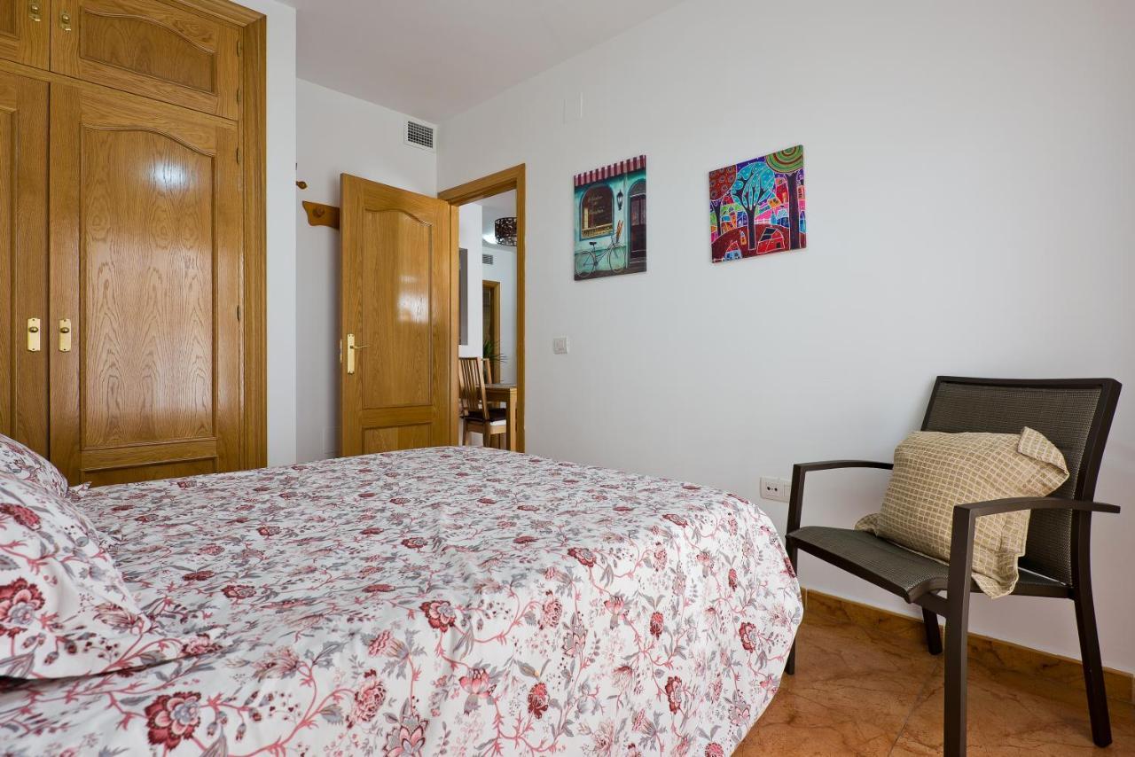 Relaxing Beach Apartment In Fuengirola Parking Экстерьер фото