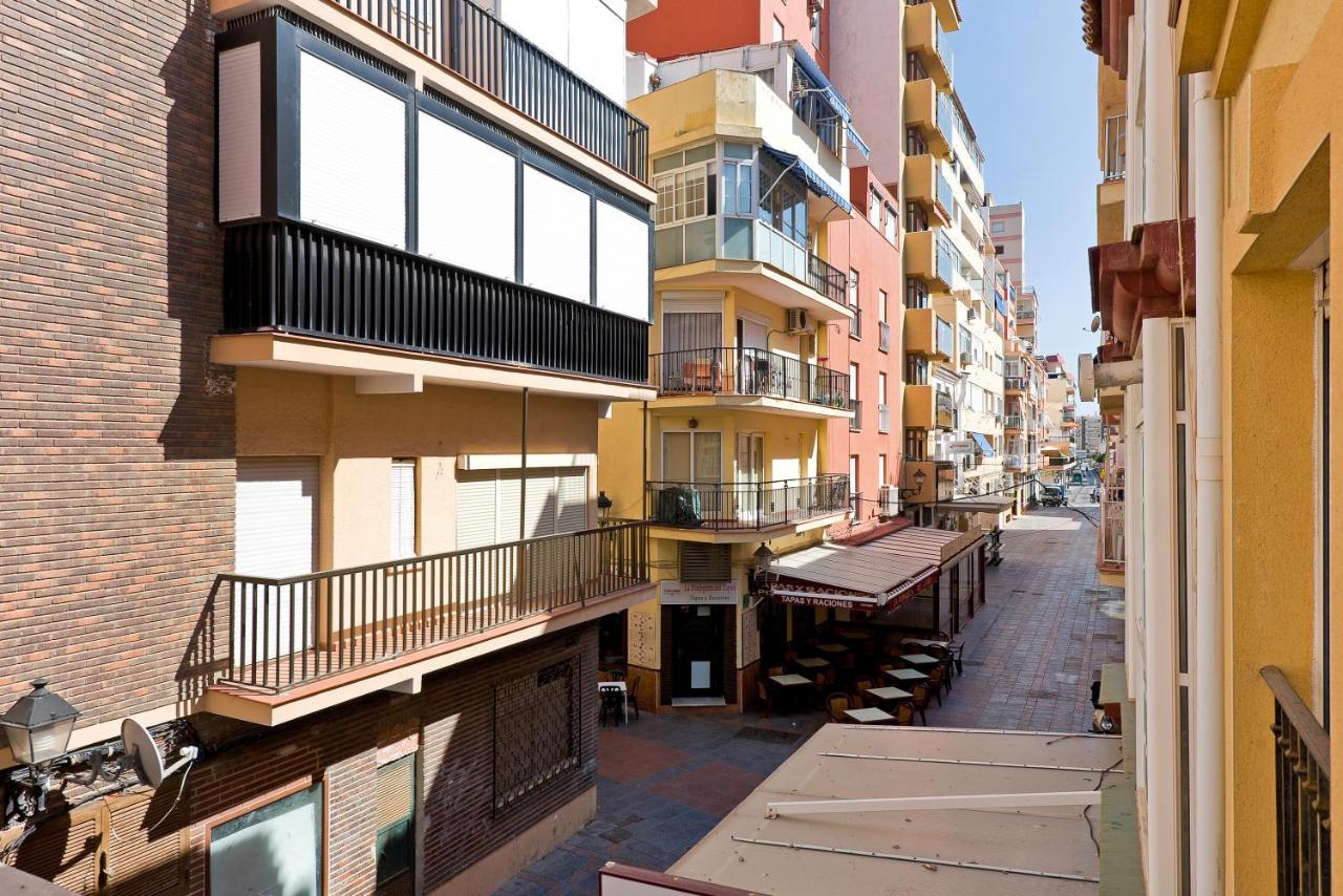 Relaxing Beach Apartment In Fuengirola Parking Экстерьер фото