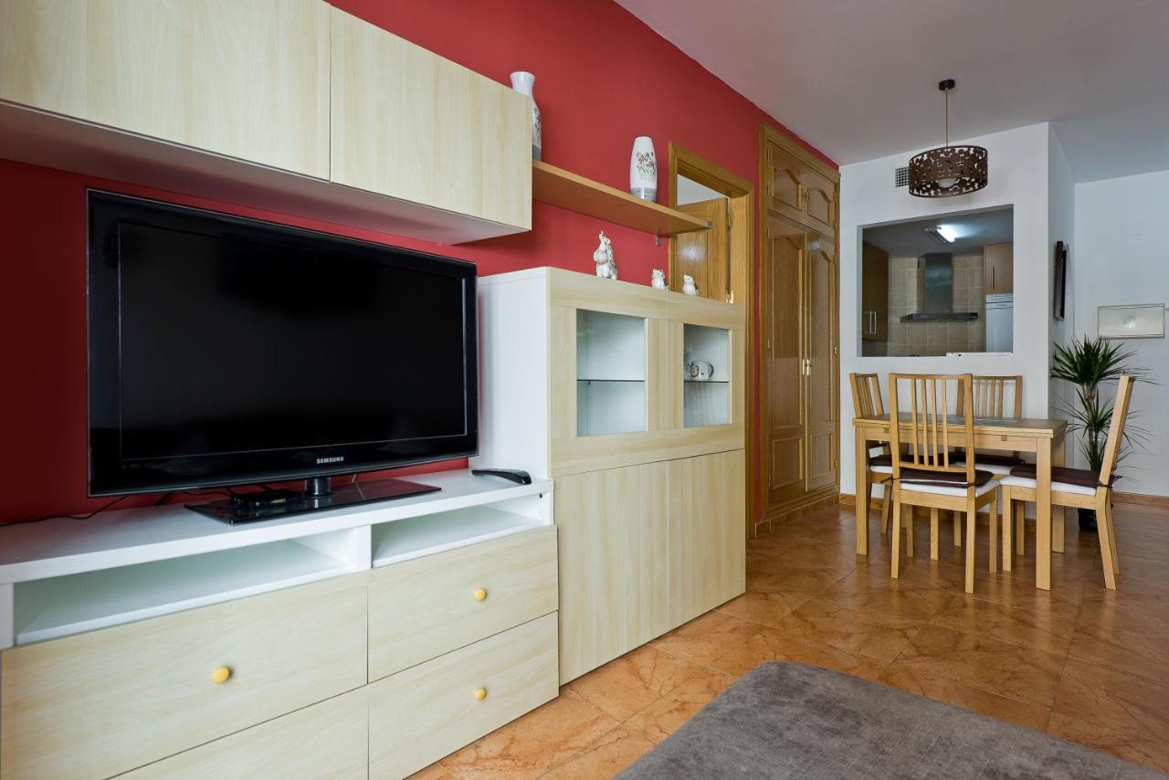 Relaxing Beach Apartment In Fuengirola Parking Экстерьер фото